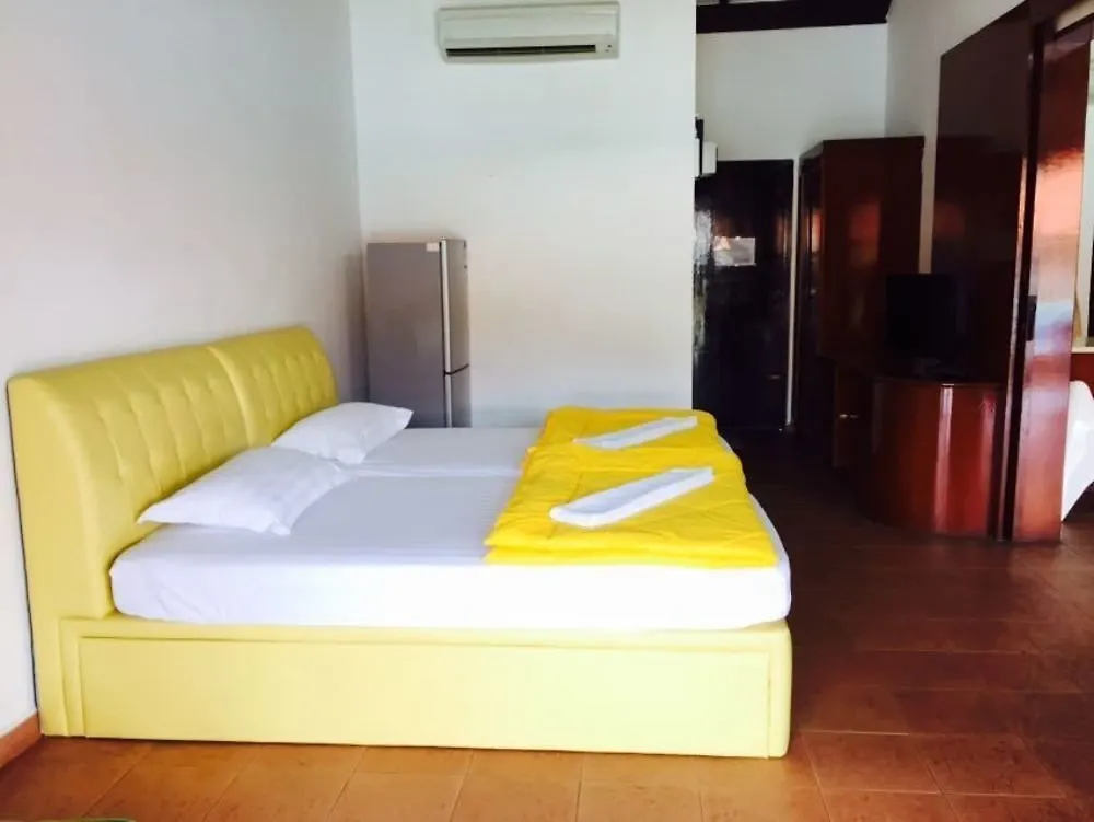 Cherryloft Resorts Singapore Chalet